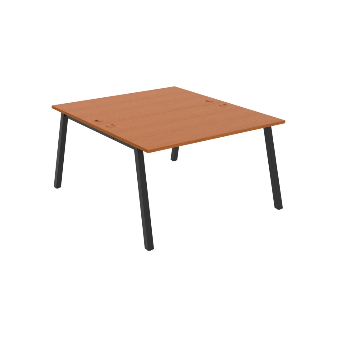 USD A 1400 – Stůl pracovní 140 × 160 cm Hobis